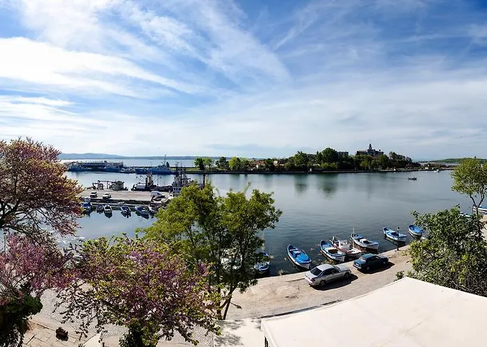 House Diona 3* Sozopol