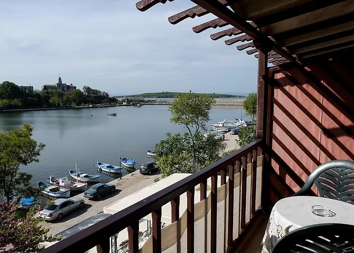 House Diona 3* Sozopol