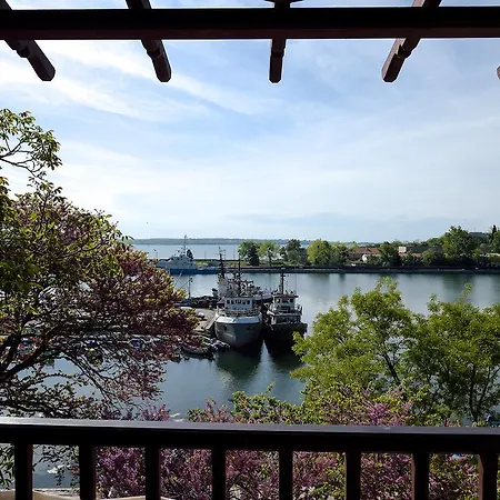 House Diona Maison d'hôtes 3*